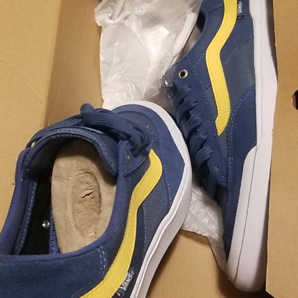 Vans mens shoes - Picture 2 of 4